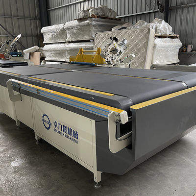 Bilgisayarlı Otomatik İtmeli Yatak Bant Kenar Makinesi 50-500mm Dikiş Kalınlığı 3.37KW